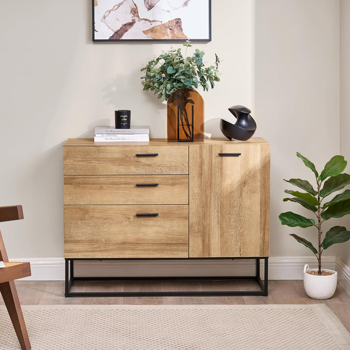 Meuble de rangement style industriel avec porte métal, tiroirs et finition noir chêne
